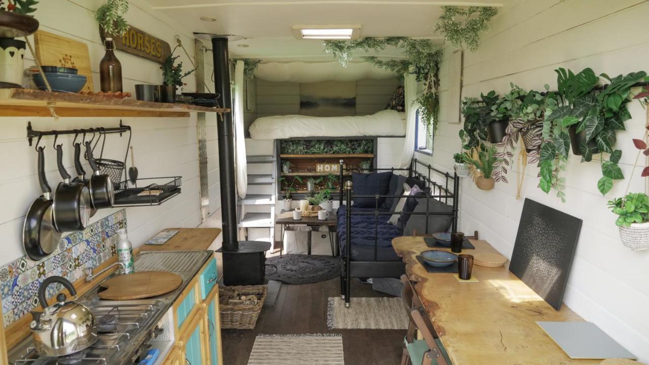 Quirky Vintage Horsebox Conversion With Stunning Views Of Ardingly Reservoir Balcombe Kültér fotó