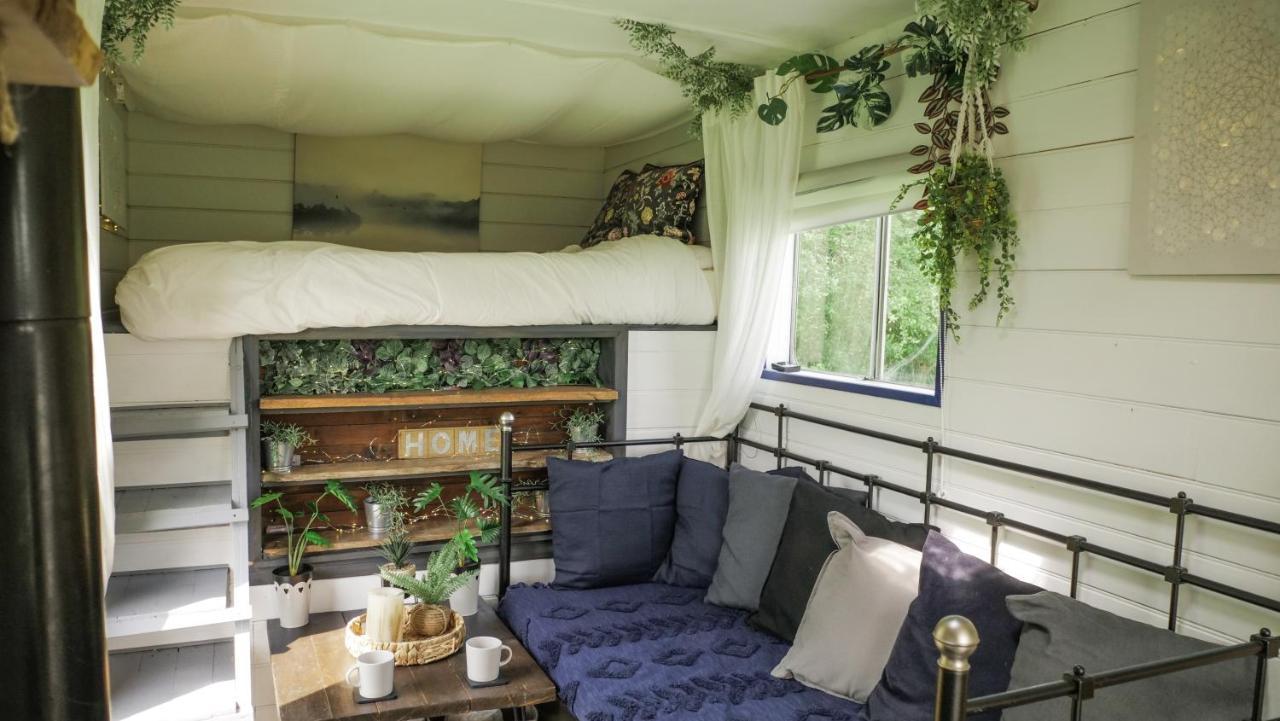 Quirky Vintage Horsebox Conversion With Stunning Views Of Ardingly Reservoir Balcombe Kültér fotó