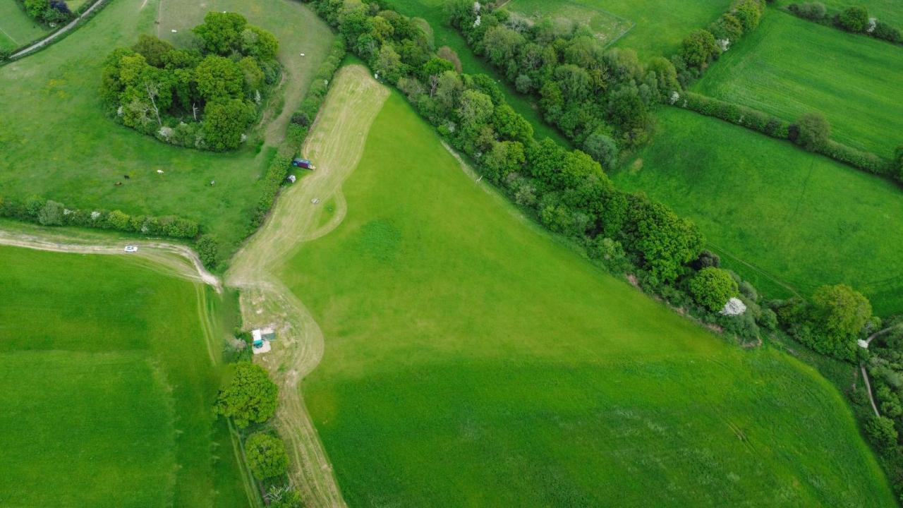 Quirky Vintage Horsebox Conversion With Stunning Views Of Ardingly Reservoir Balcombe Kültér fotó